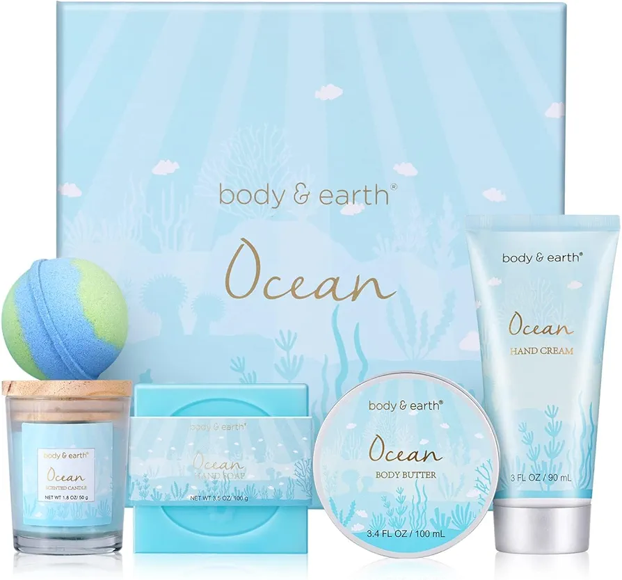 BODY & EARTH Set de Baño Mujer 5 Pcs Fragancia de Océano Incluye Vela Perfumada, Manteca Corporal, Crema de Manos, Sal de Baño Cestas Regalo Mujer Ideal para Hogar Spa Navidad